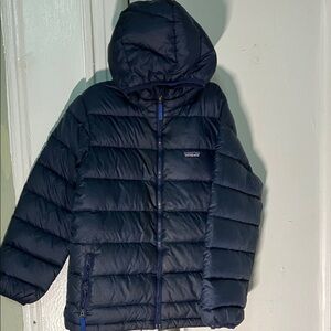 Patagonia Kids Navy Hooded Puffer Coat size 12 kids boy